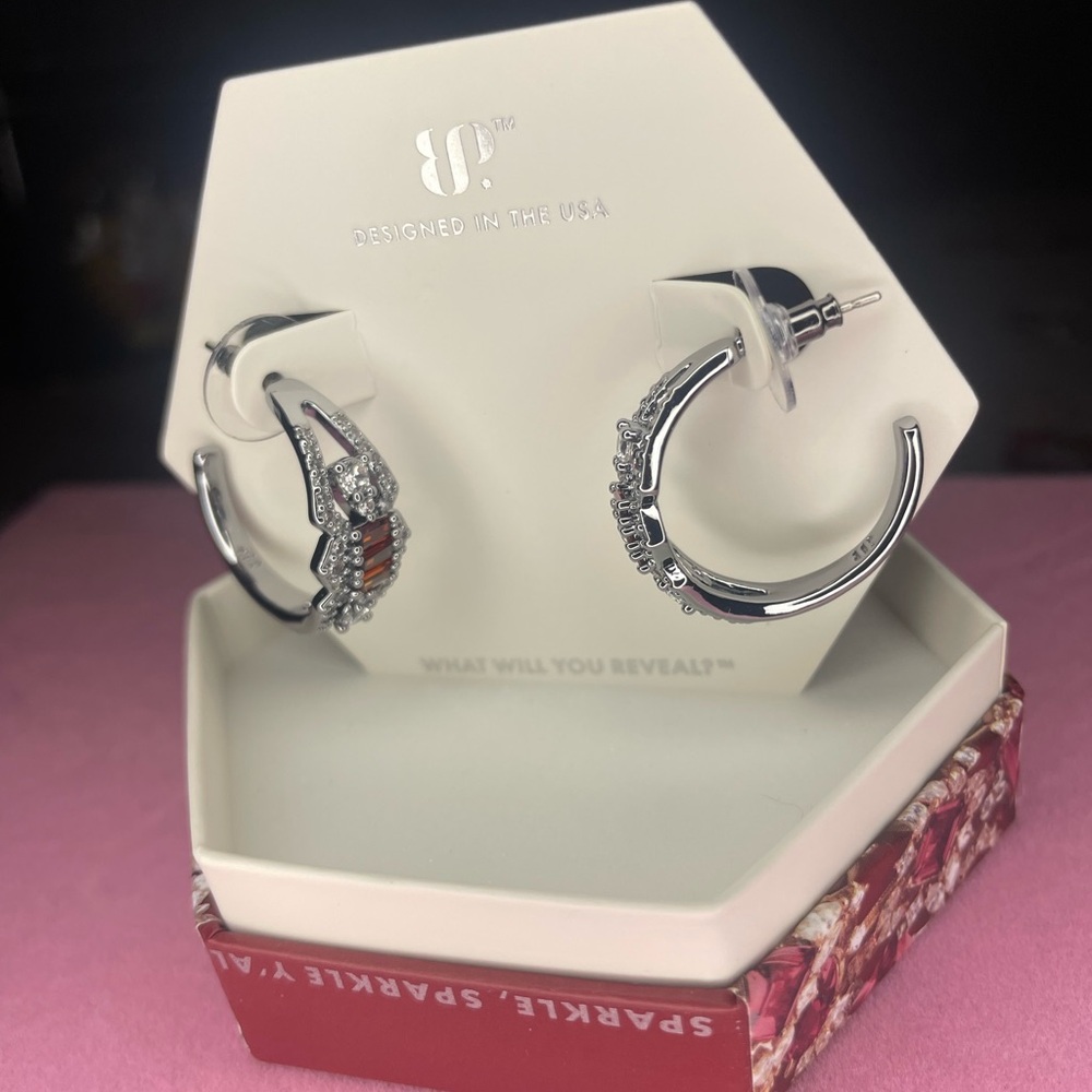 Earring bundle - Picture 7 of 8